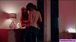 MILF Sarah Vandella finalment no llepant cony amb Liv Salvatge