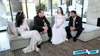 Daddies te tautururaa i roto i to ratou stepdaughters he Aramona Moore, me te Jazmin Luv ki te tiki i te tahi sex matauranga