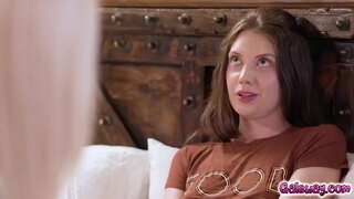 O Iubire Secretă Între Două Lesbiene