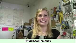 Духтари гарм-наврасе буд, ки мо трахнуть вай барои пули нақд 10 Духтари гарм-наврасе буд, ки мо трахнуть вай барои пули нақд 10