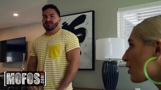 Мошеннический Пропуск - MOFOS