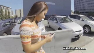 ���හුලා හා අවිවාදයෙන්ම සැර ලැටිනා කෙල්ලේ